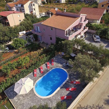 Apartment With Private Pool Sukošan Екстериор снимка