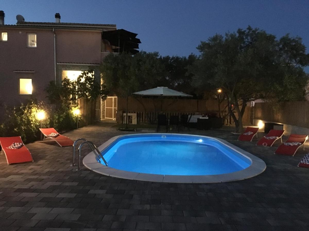 Apartment With Private Pool Sukošan Екстериор снимка