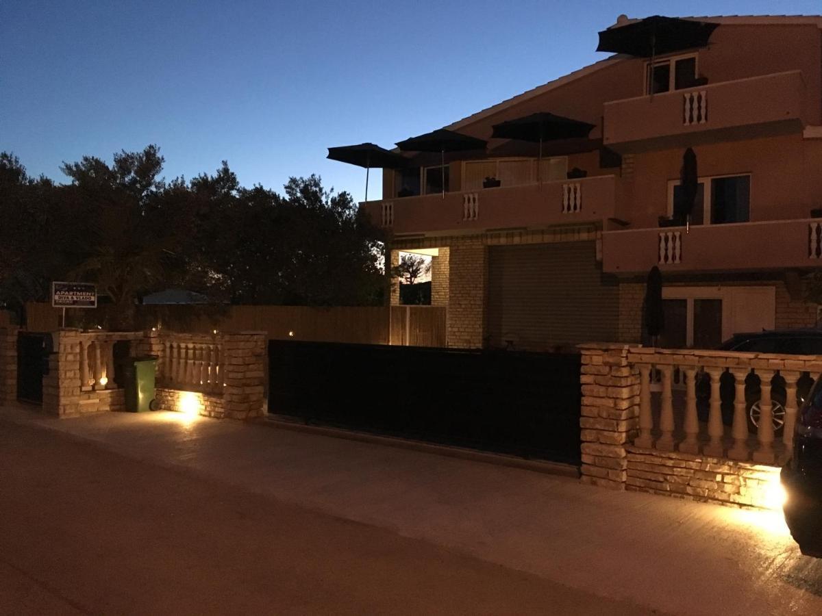 Apartment With Private Pool Sukošan Екстериор снимка