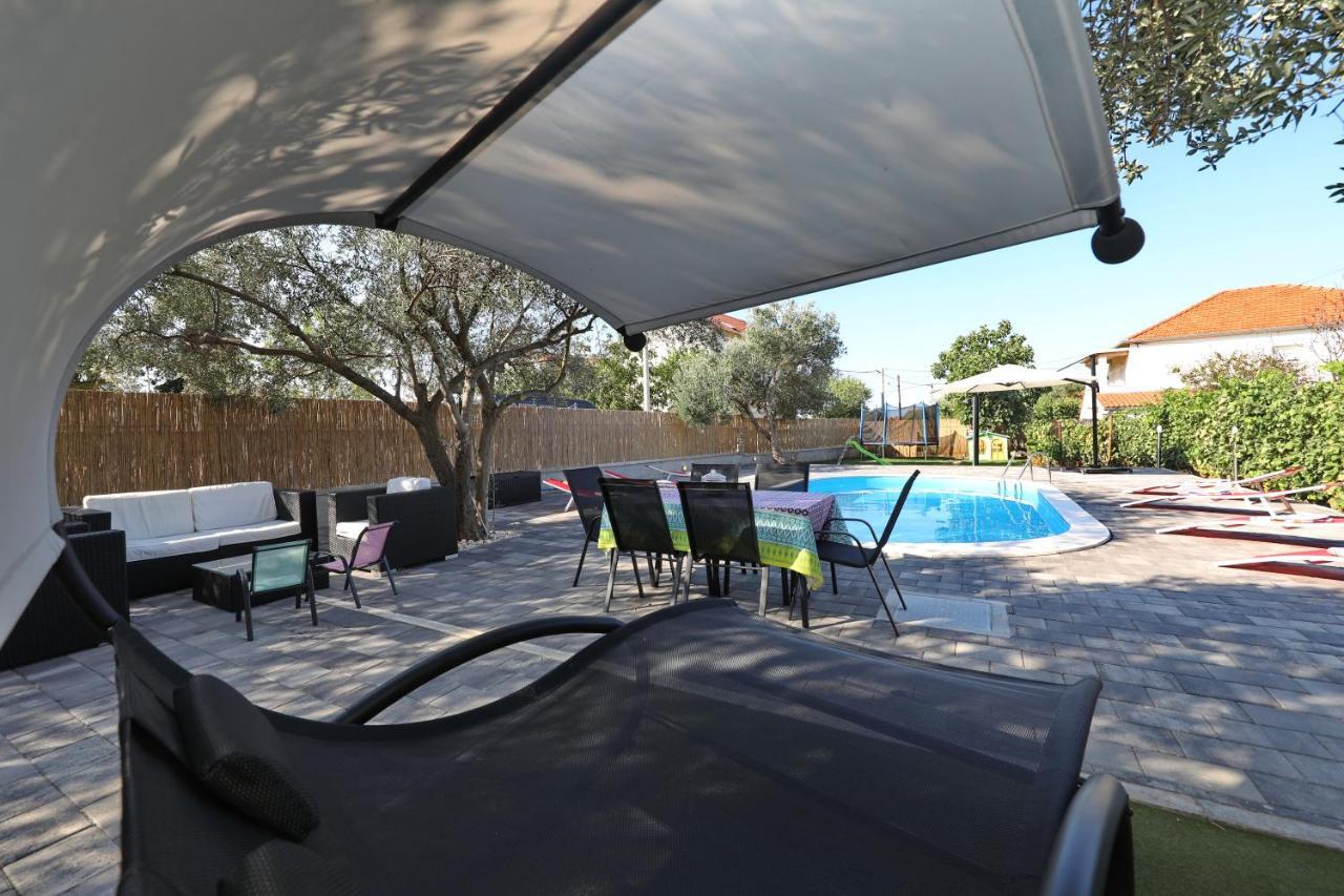 Apartment With Private Pool Sukošan Екстериор снимка
