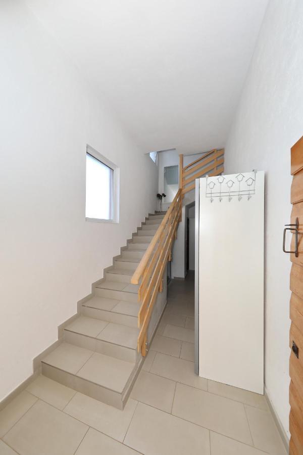 Apartment With Private Pool Sukošan Екстериор снимка