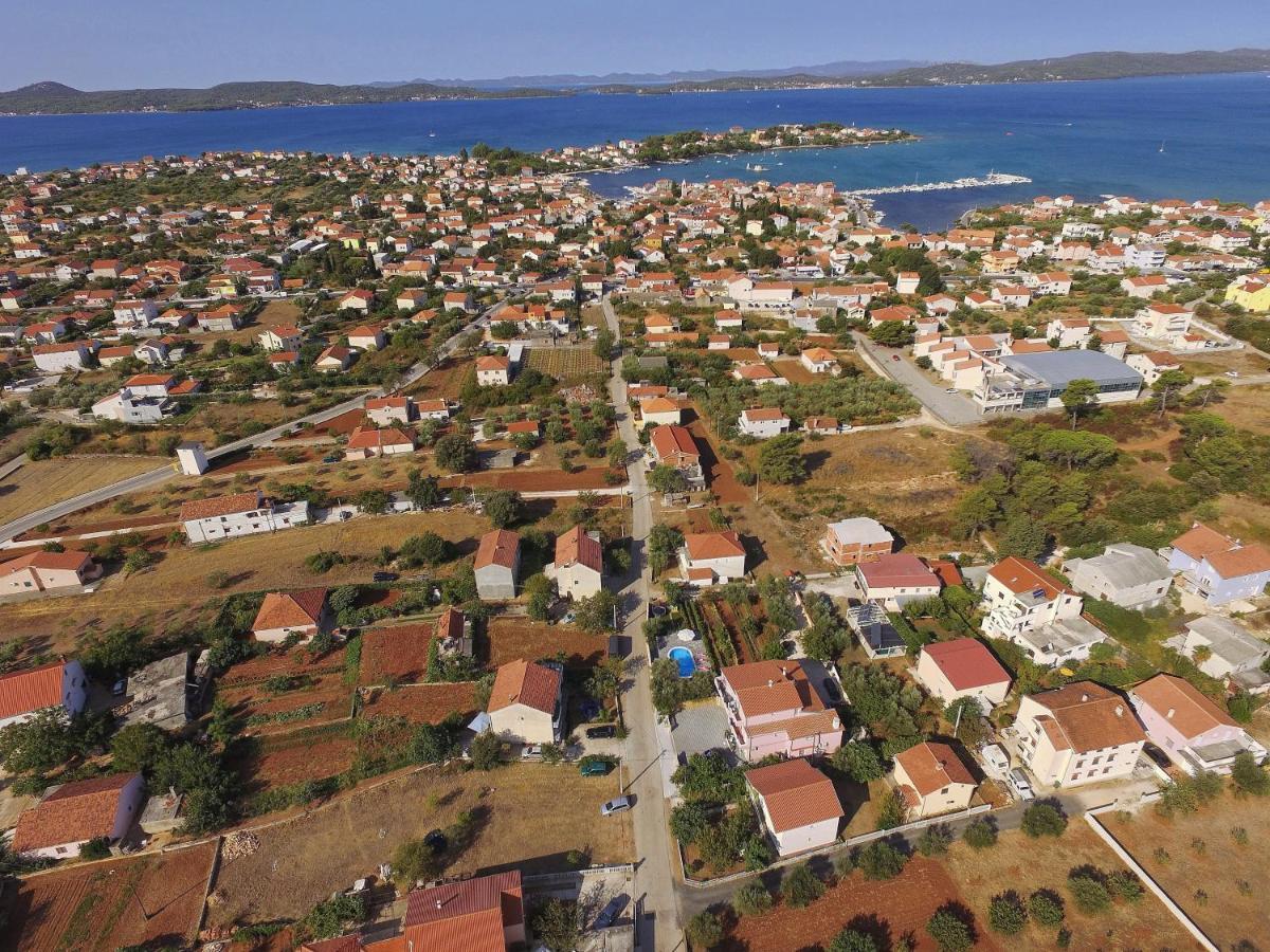 Apartment With Private Pool Sukošan Екстериор снимка